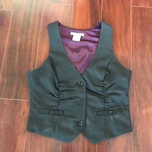 Black and purple vest!